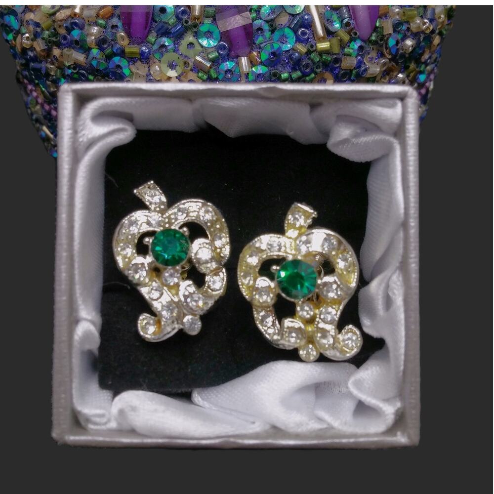 Vintage Emerald Green Floral Earrings Screw Back Elegant Pave Rhinestone Leaf